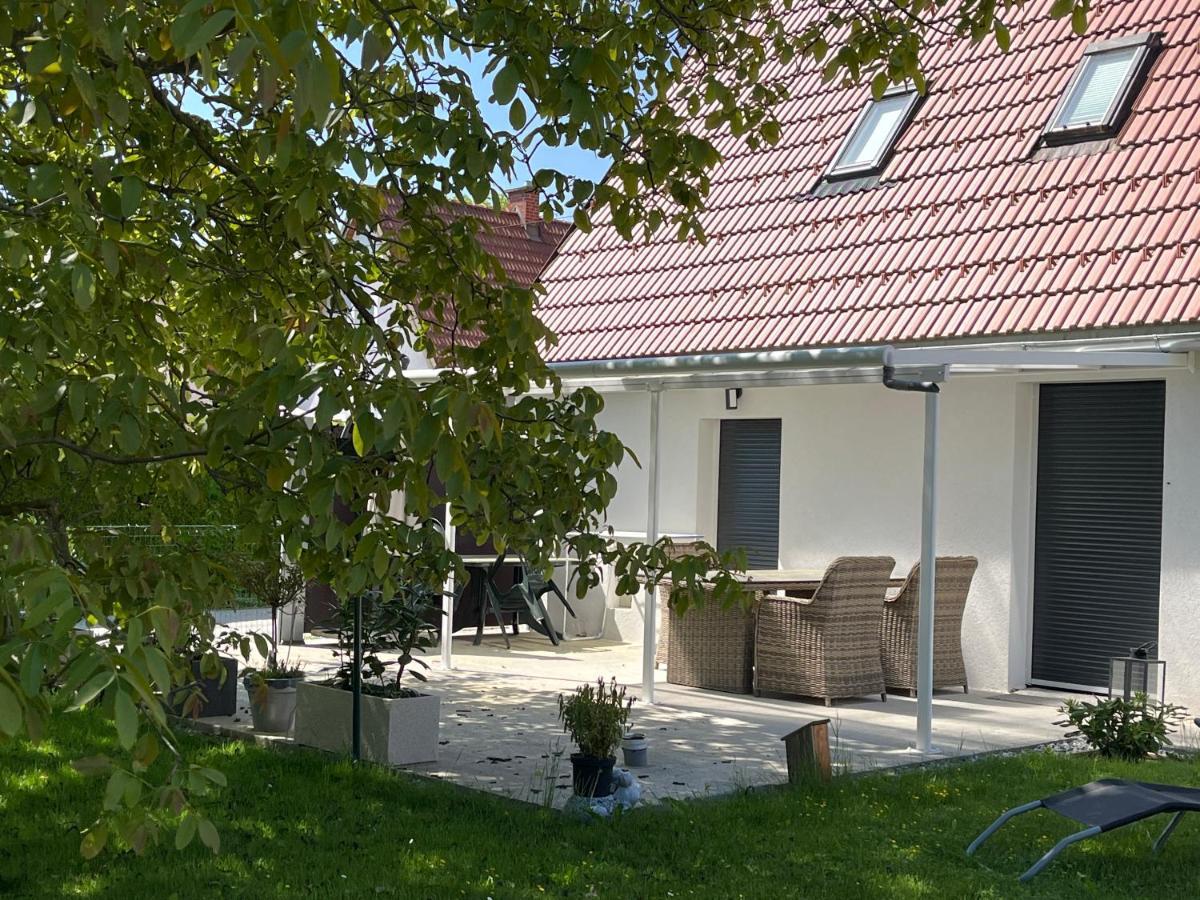 Haus Mit Garten Familie Pabst Maria Lankowitz Eksteriør billede